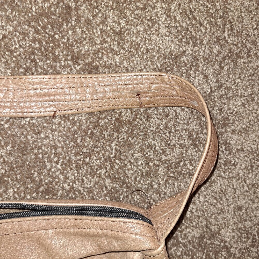 Genuine Leather Made in Mexico Crossbody/Shoulder Bag W/Pockets&Adjustable Strap - Picture 5 of 11